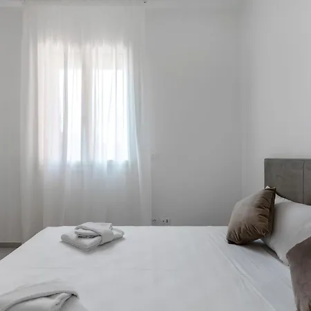 Le Dodici Porte - Porta San Vitale 6 By District Apartment