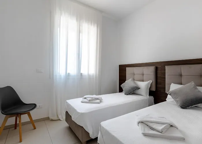 Apartment Le Dodici Porte - Porta San Vitale 6 By District *