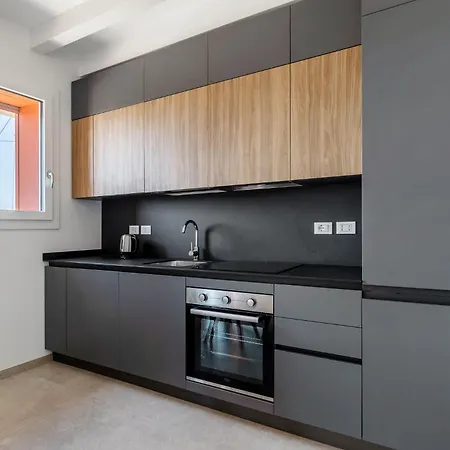 Le Dodici Porte - Porta San Vitale 6 By District Apartman