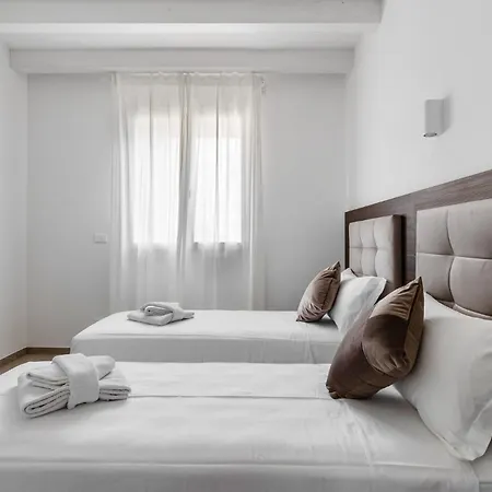 Apartman Le Dodici Porte - Porta San Vitale 6 By District