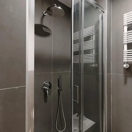 Apartman Le Dodici Porte - Porta San Vitale 6 By District *