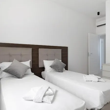 Le Dodici Porte - Porta San Vitale 6 By District Apartmán *